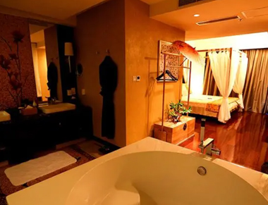 广州黄埔养生会所的黄昏恋：当爱情遇上八十岁